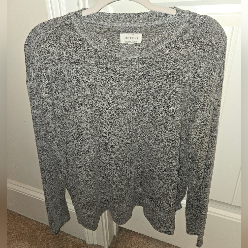 🌟EUC LUCKY BRAND GRAY LONG SLEEVE SWEATER SIZE SMALL